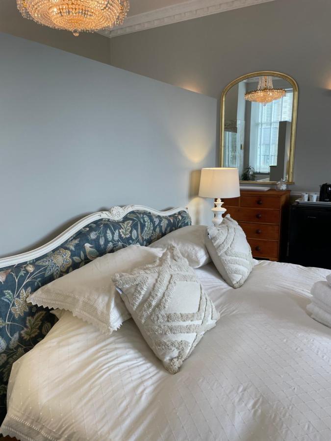 The Old Club Bed and Breakfast Penzance Eksteriør billede